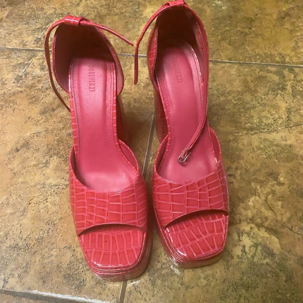 Pink high heels, size 11 in woman